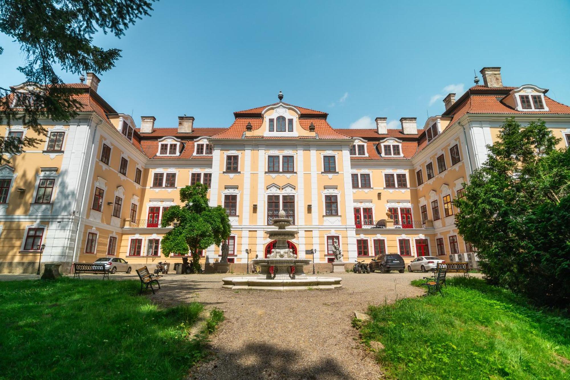 Zamek D'Este Chlum u Trebone Exteriér fotografie