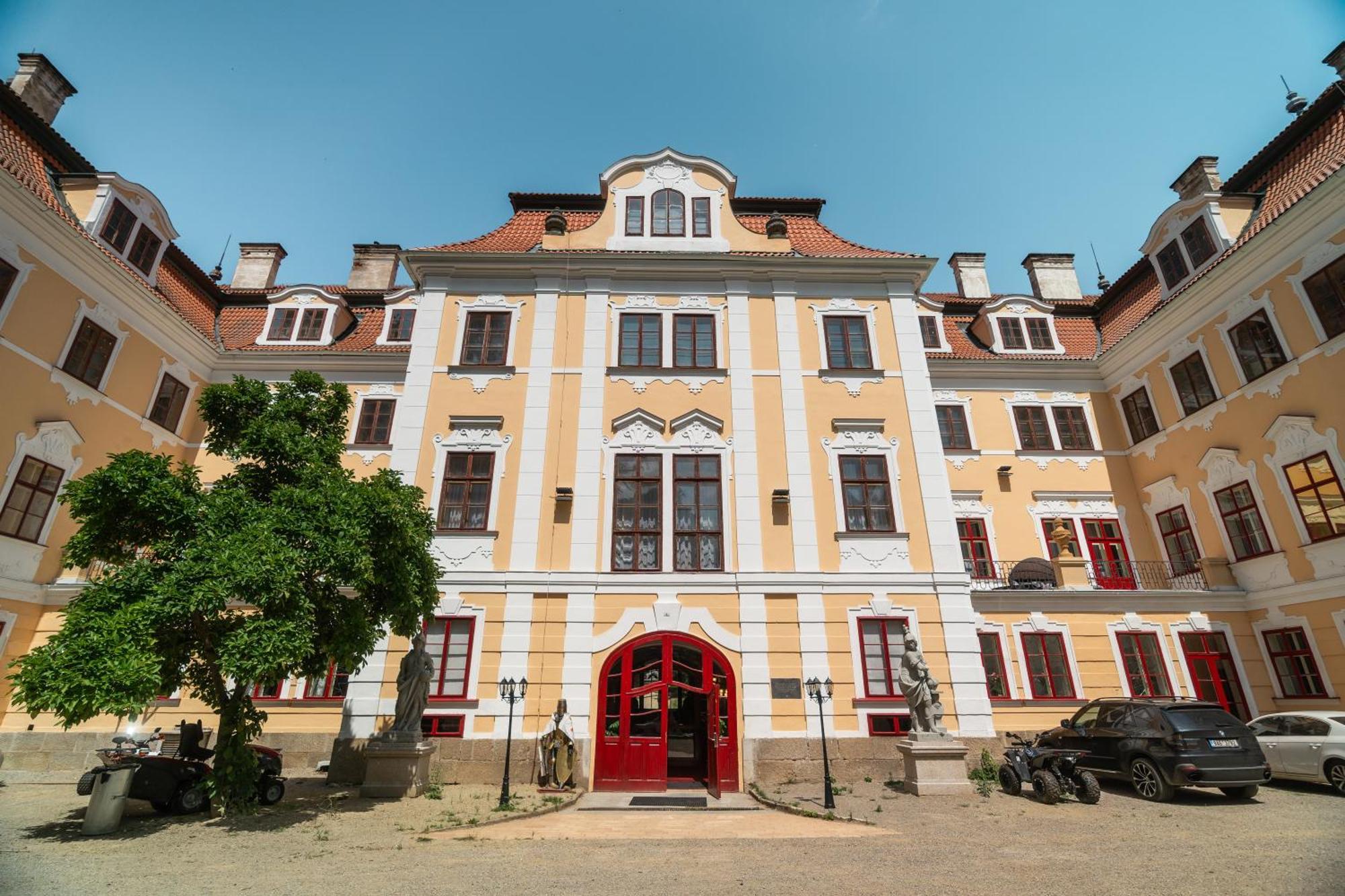 Zamek D'Este Chlum u Trebone Exteriér fotografie